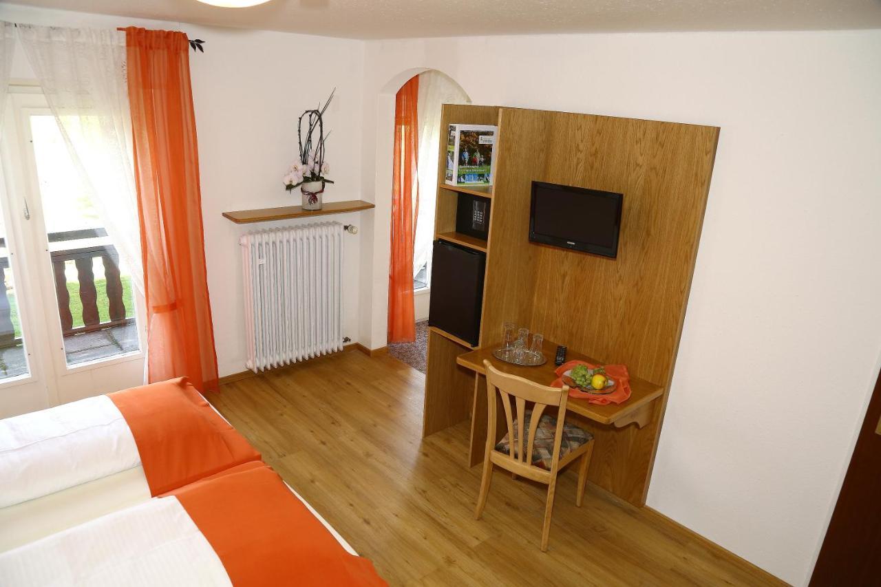 Landhotel Garni Schweizerhaus Schönwalde 外观 照片